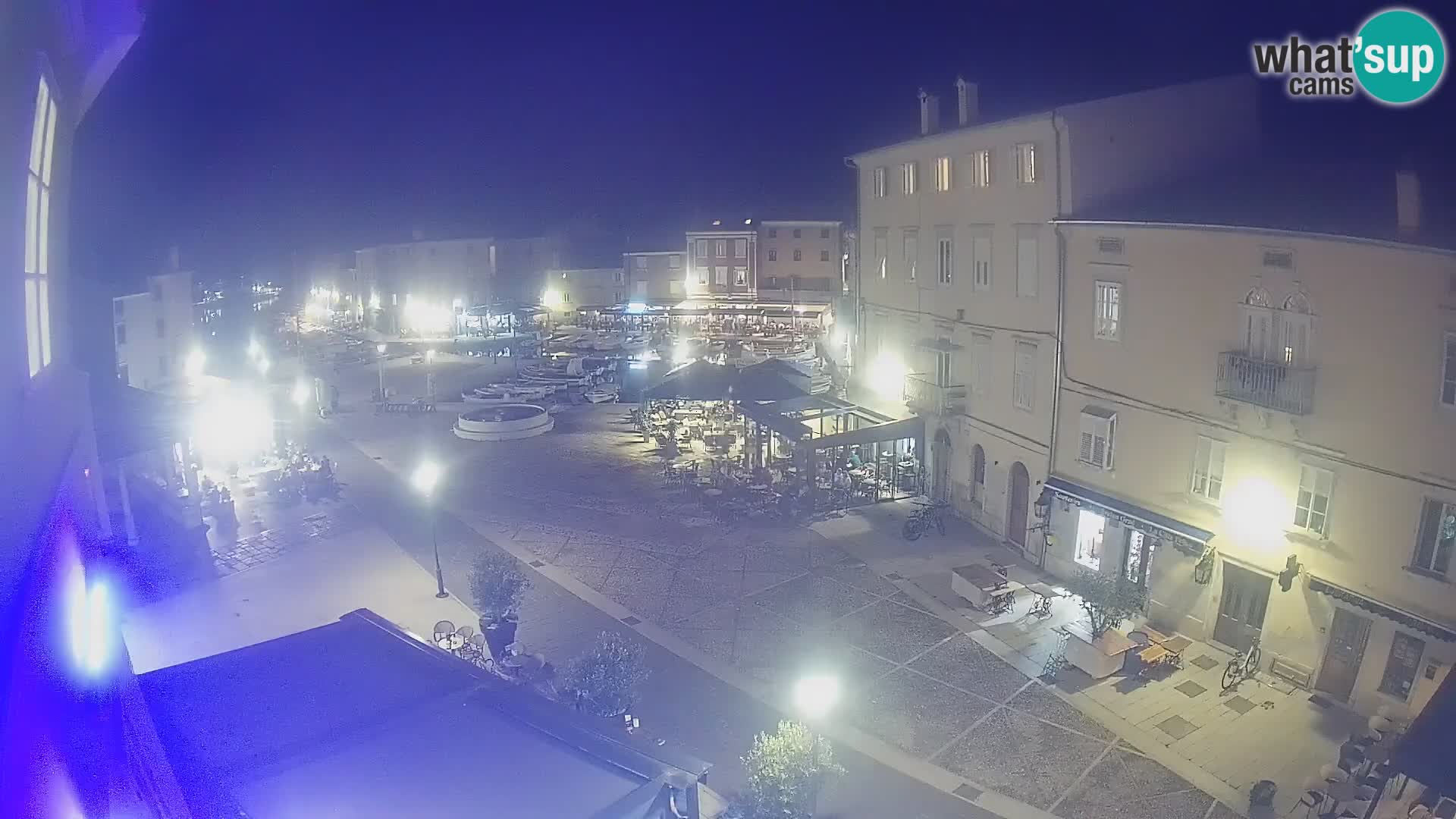 LIVE cam Cres città – piazza principale e “mandrač” – isola di Cherso – Croazia
