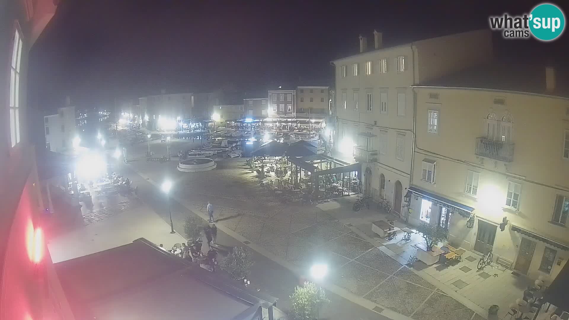 LIVE cam Cres città – piazza principale e “mandrač” – isola di Cherso – Croazia