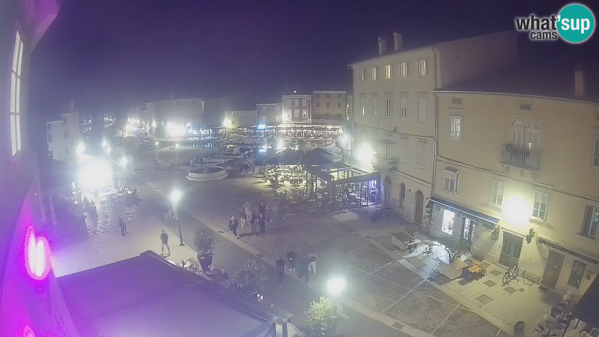 LIVE cam Cres città – piazza principale e “mandrač” – isola di Cherso – Croazia