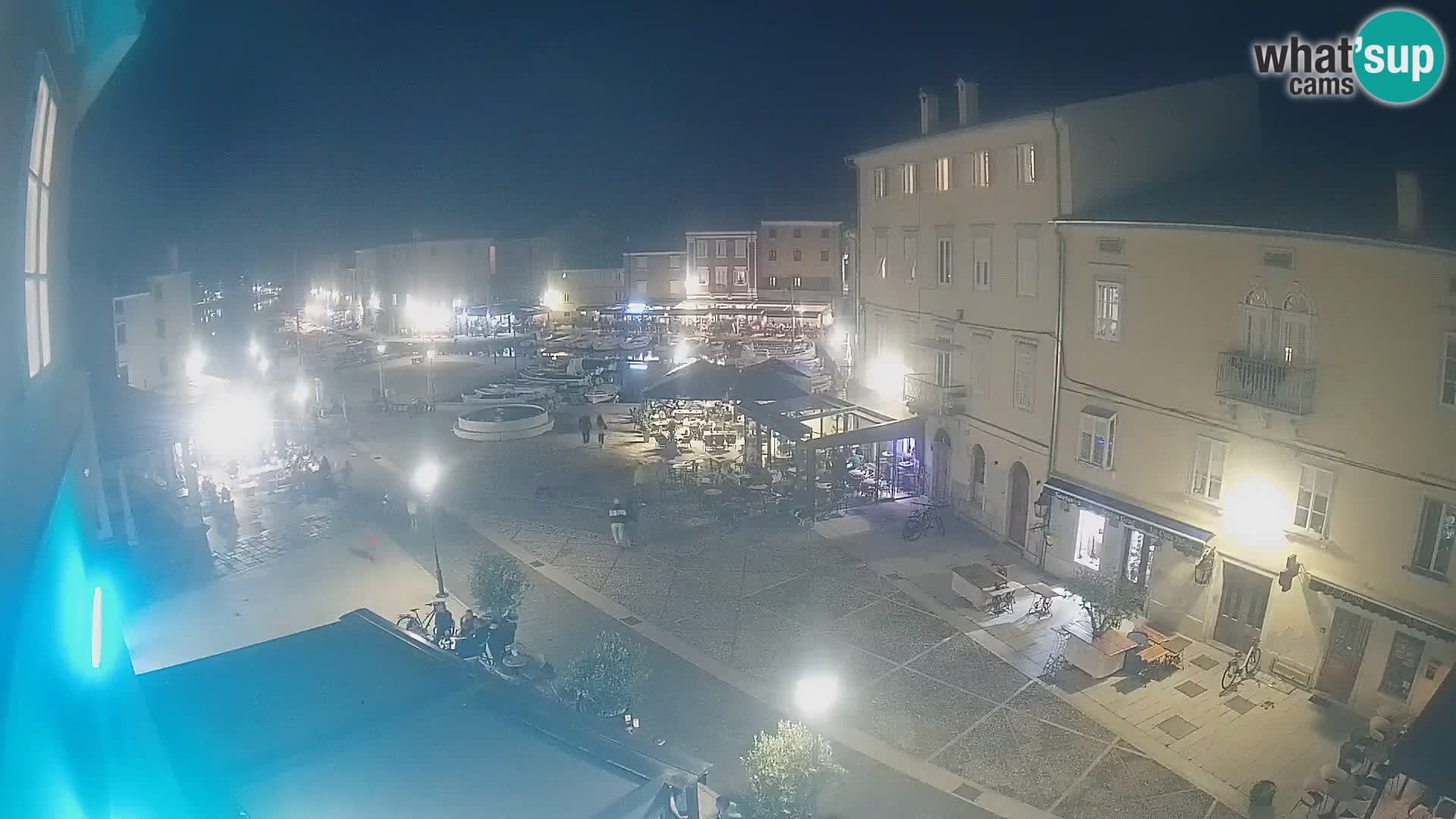 LIVE cam Cres city – place principale et “mandrač” – île de Cres – Croatie