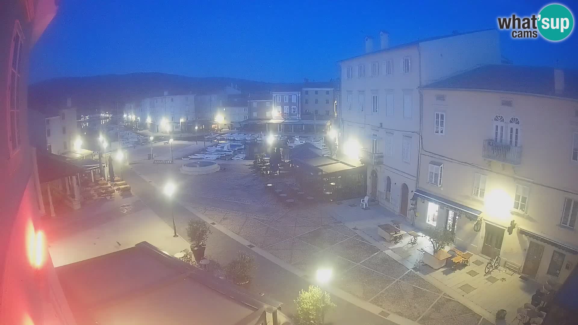 LIVE cam Cres city – main square and “mandrač” – Cres island – Croatia