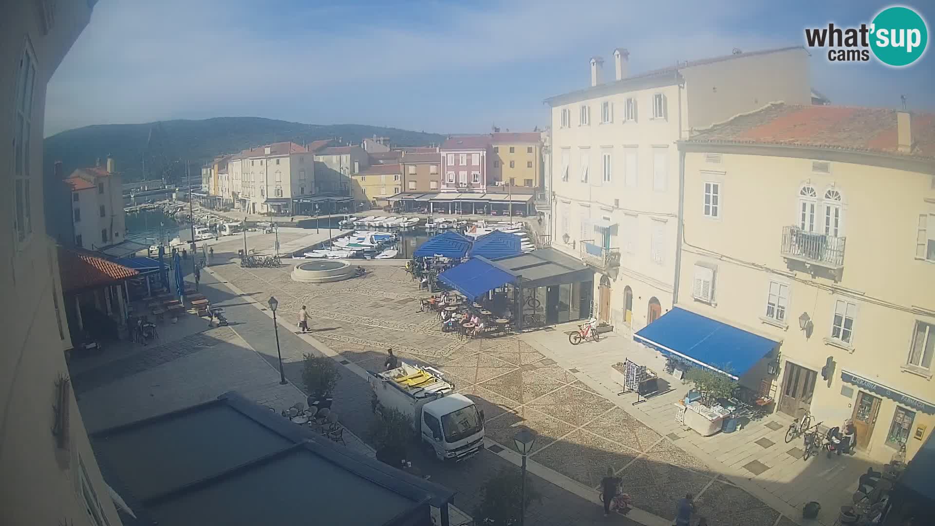 LIVE cam Cres city – main square and “mandrač” – Cres island – Croatia