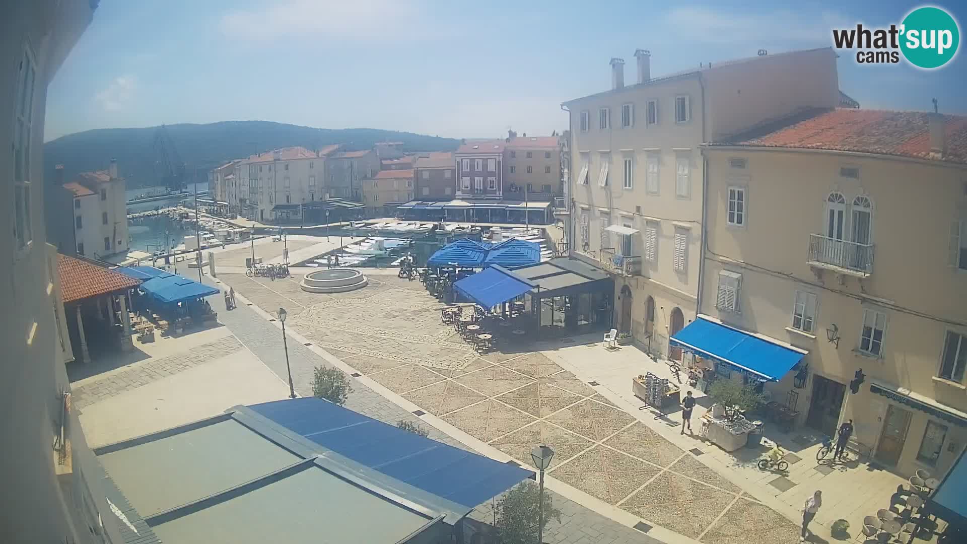 LIVE cam Cres città – piazza principale e “mandrač” – isola di Cherso – Croazia