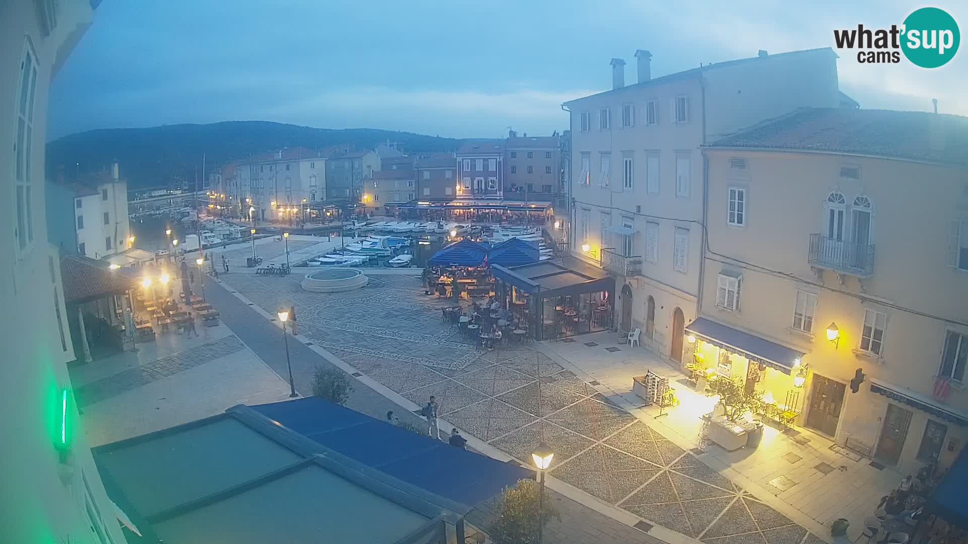LIVE cam Cres city – main square and “mandrač” – Cres island – Croatia