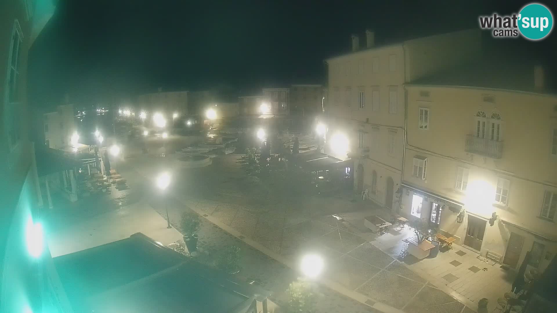 LIVE cam Cres città – piazza principale e “mandrač” – isola di Cherso – Croazia