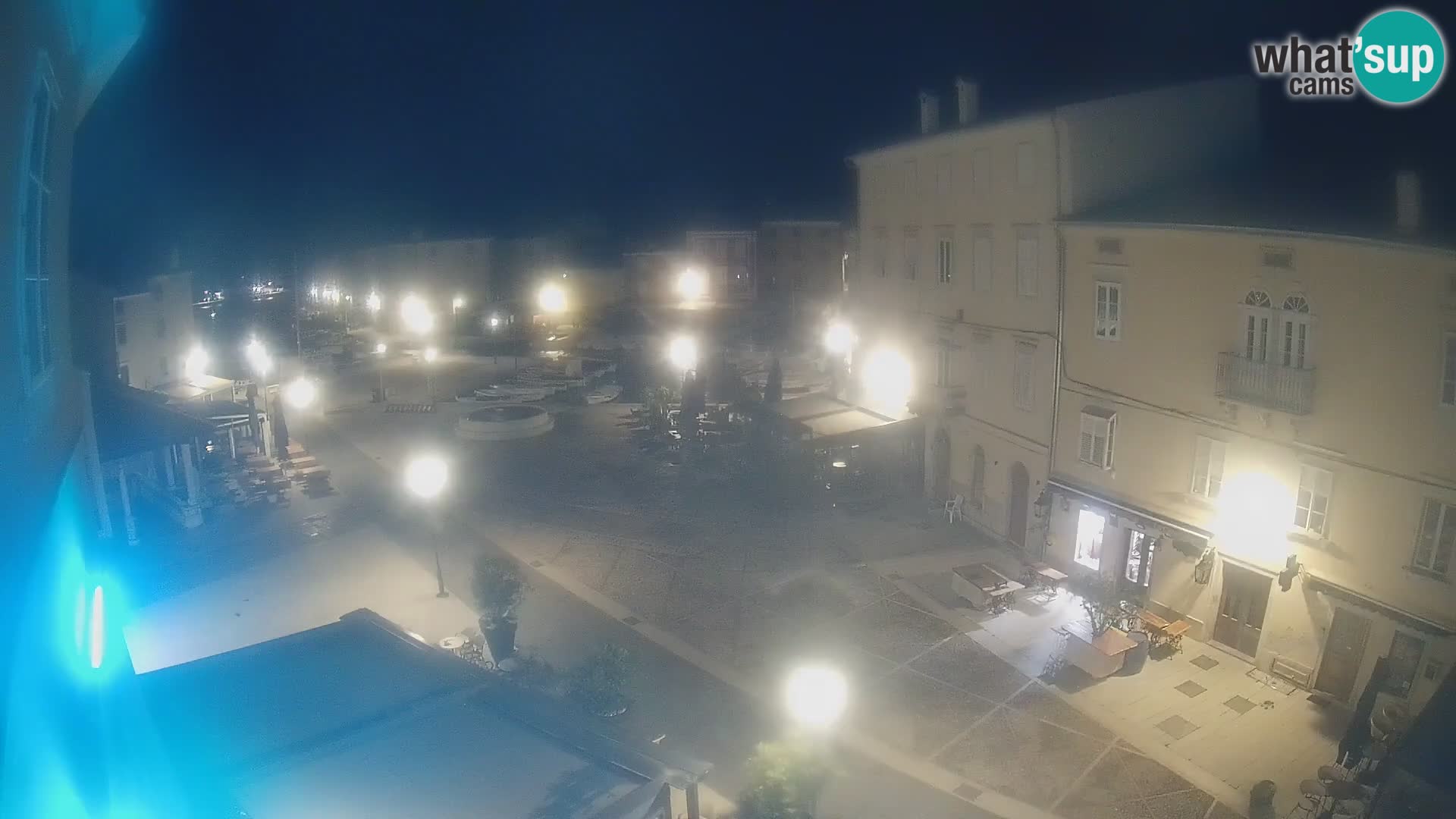 LIVE cam Cres city – place principale et “mandrač” – île de Cres – Croatie