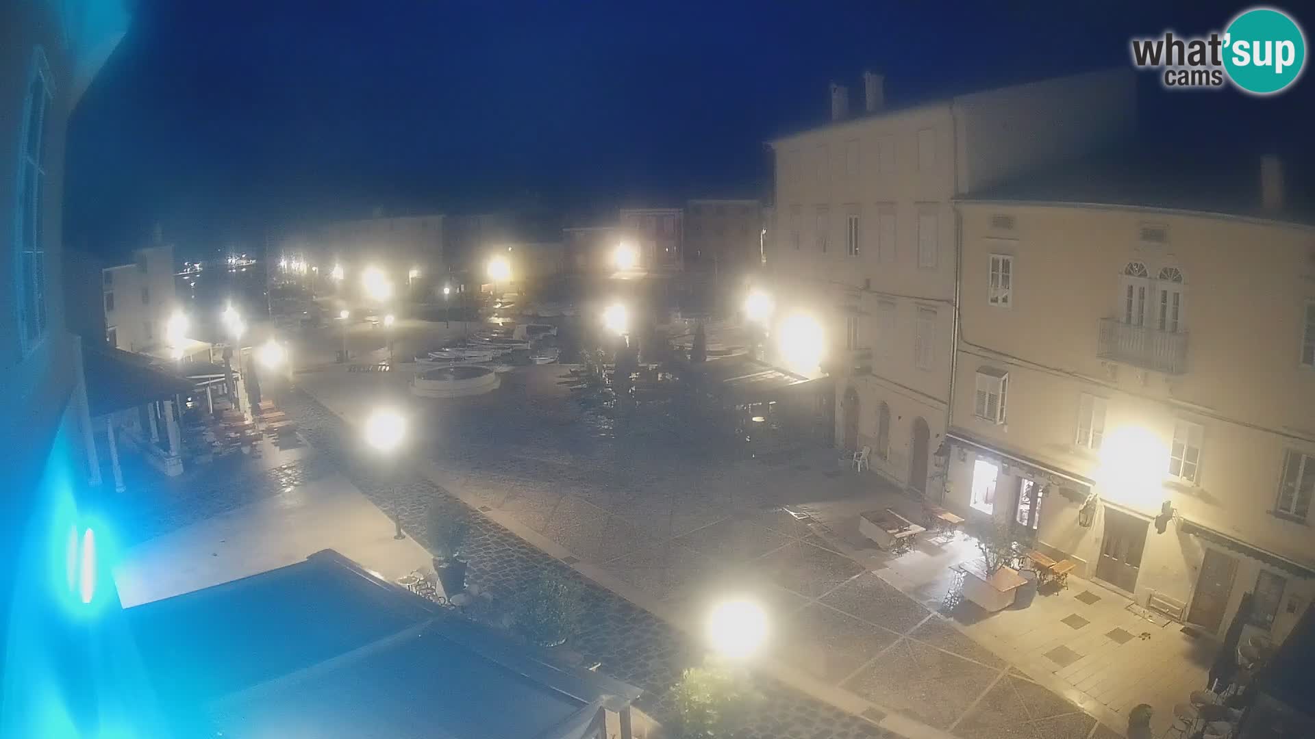 LIVE cam Cres city – place principale et “mandrač” – île de Cres – Croatie