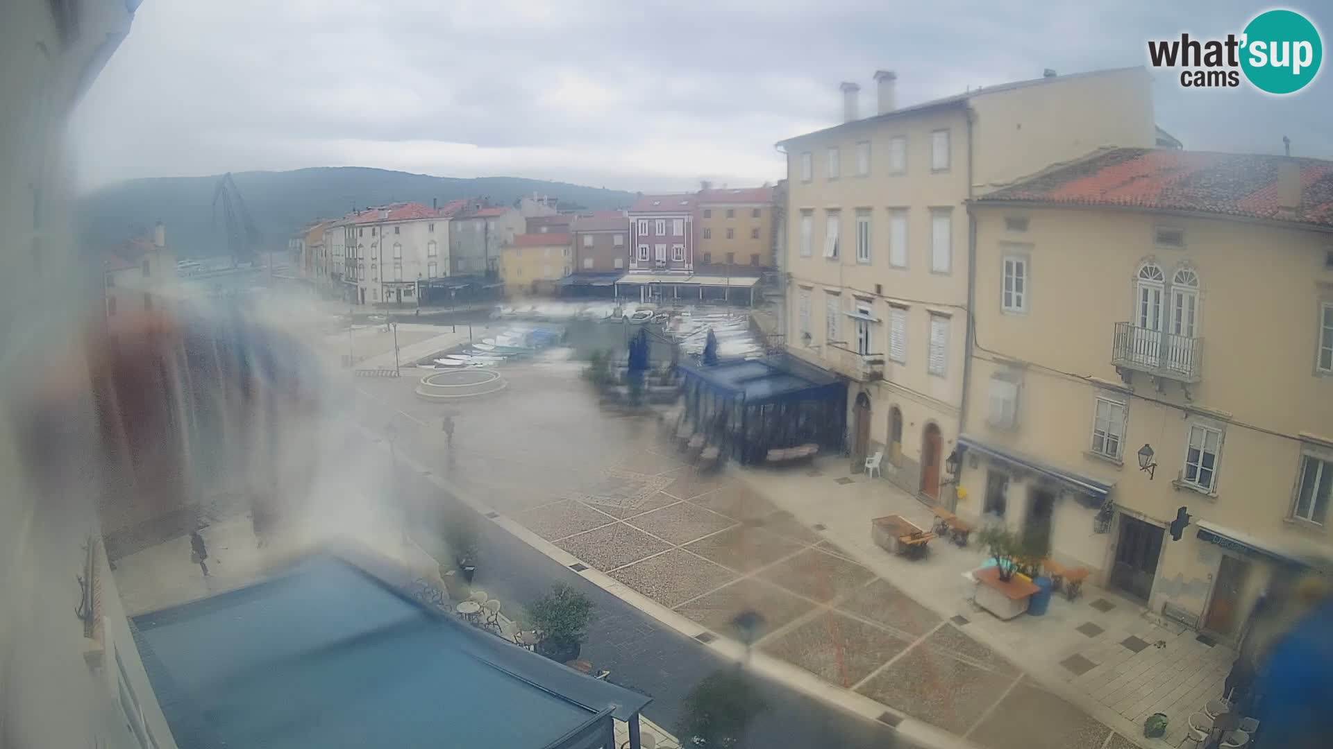 LIVE cam Cres city – main square and “mandrač” – Cres island – Croatia