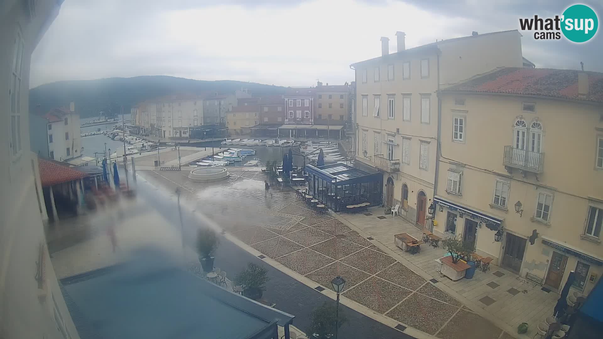 LIVE cam Cres city – main square and “mandrač” – Cres island – Croatia