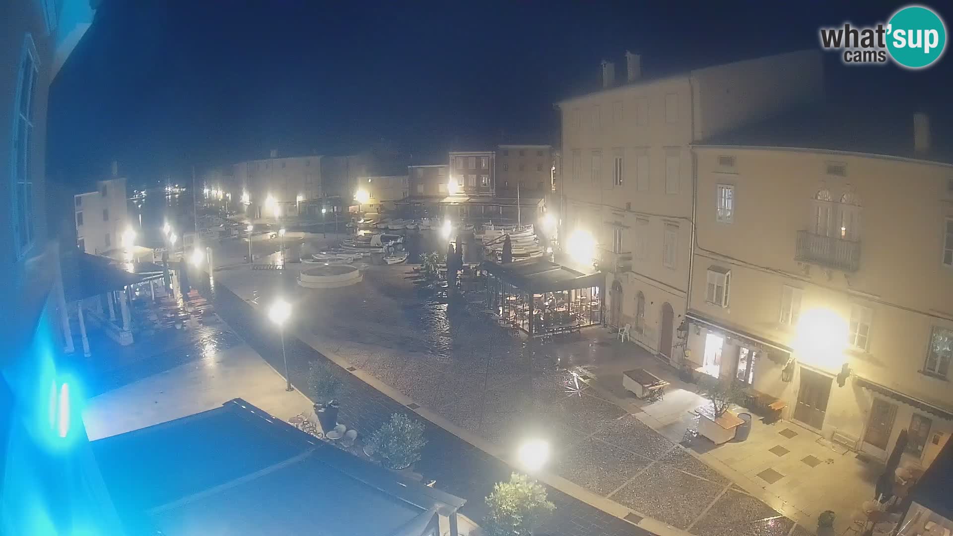 Kamera v ŽIVO Cres mesto – glavni trg in “mandrač” – otok Cres – Hrvaška