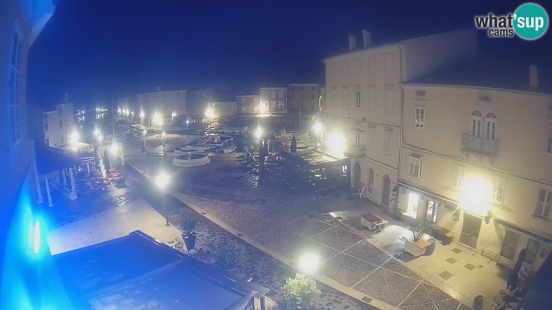 LIVE cam Cres Stadt – Hauptplatz und “mandrač” – Cres Insel – Kroatien