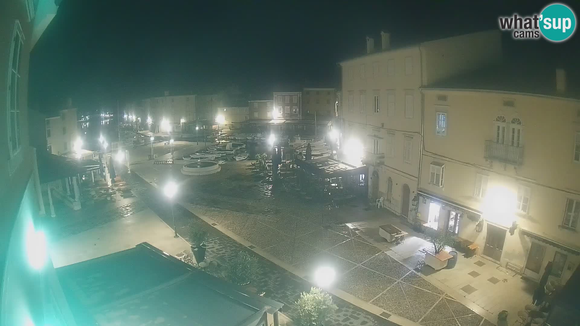 LIVE cam Cres città – piazza principale e “mandrač” – isola di Cherso – Croazia