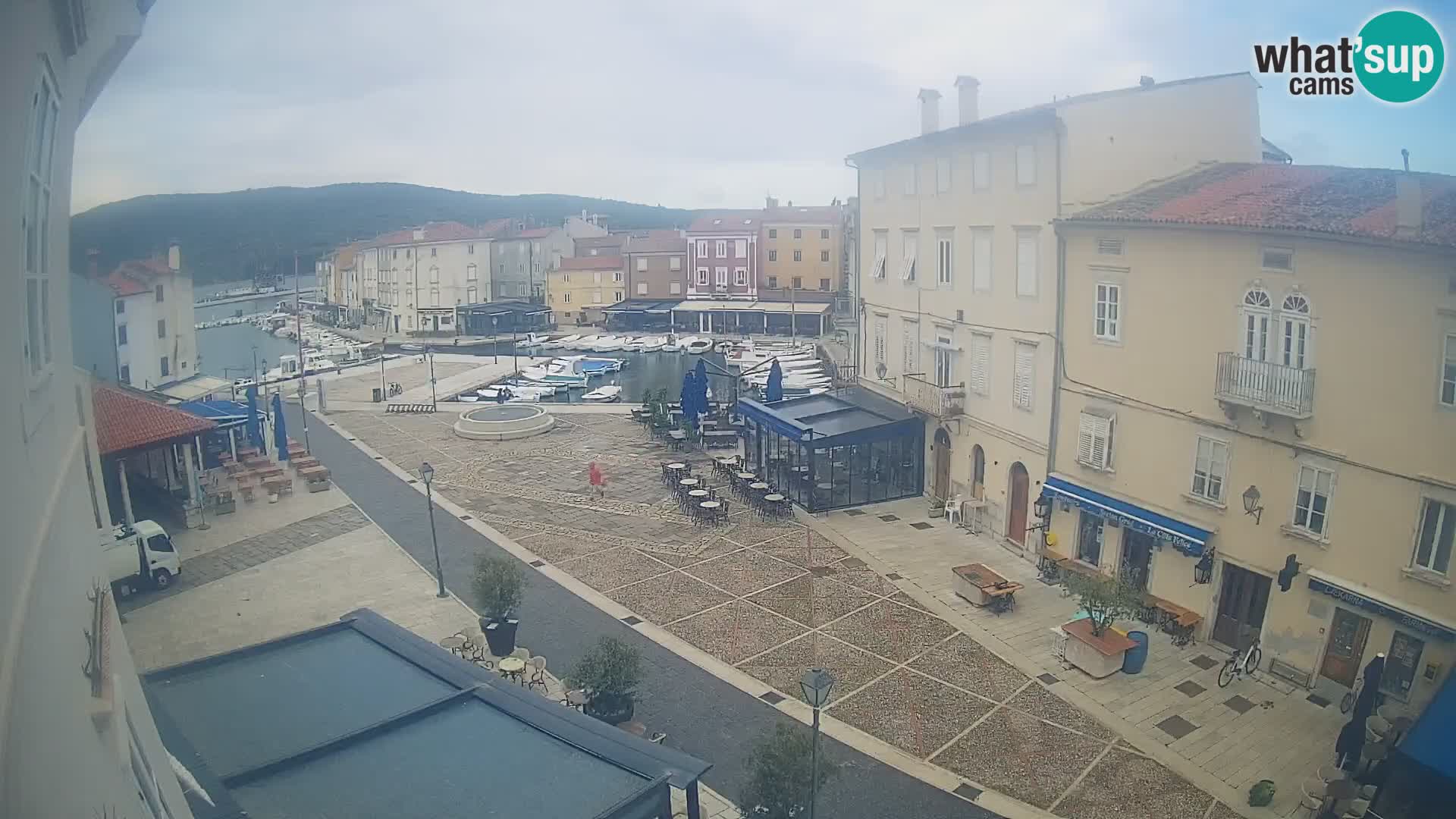 LIVE cam Cres Stadt – Hauptplatz und “mandrač” – Cres Insel – Kroatien