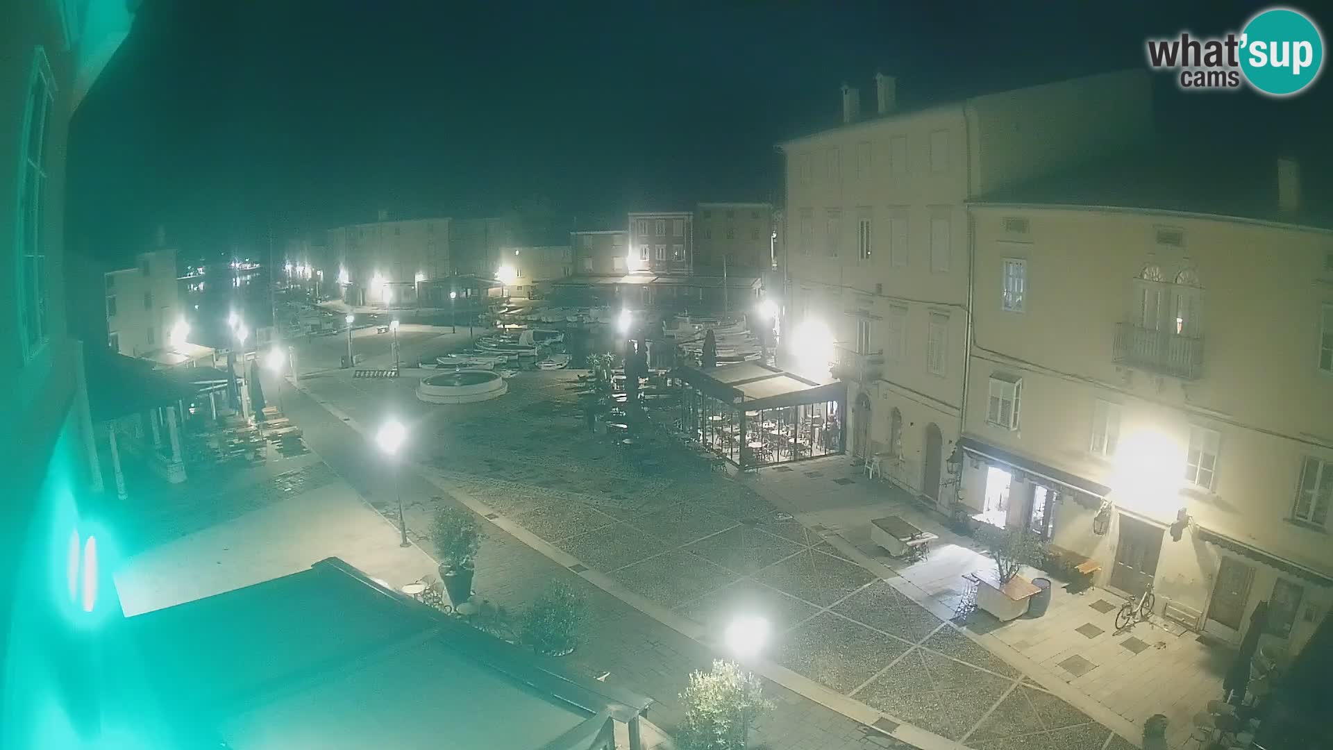 LIVE cam Cres Stadt – Hauptplatz und “mandrač” – Cres Insel – Kroatien