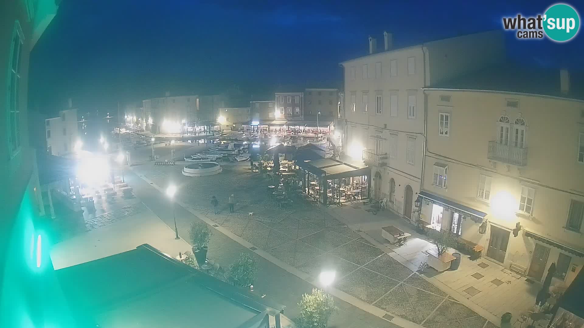 LIVE cam Cres Stadt – Hauptplatz und “mandrač” – Cres Insel – Kroatien