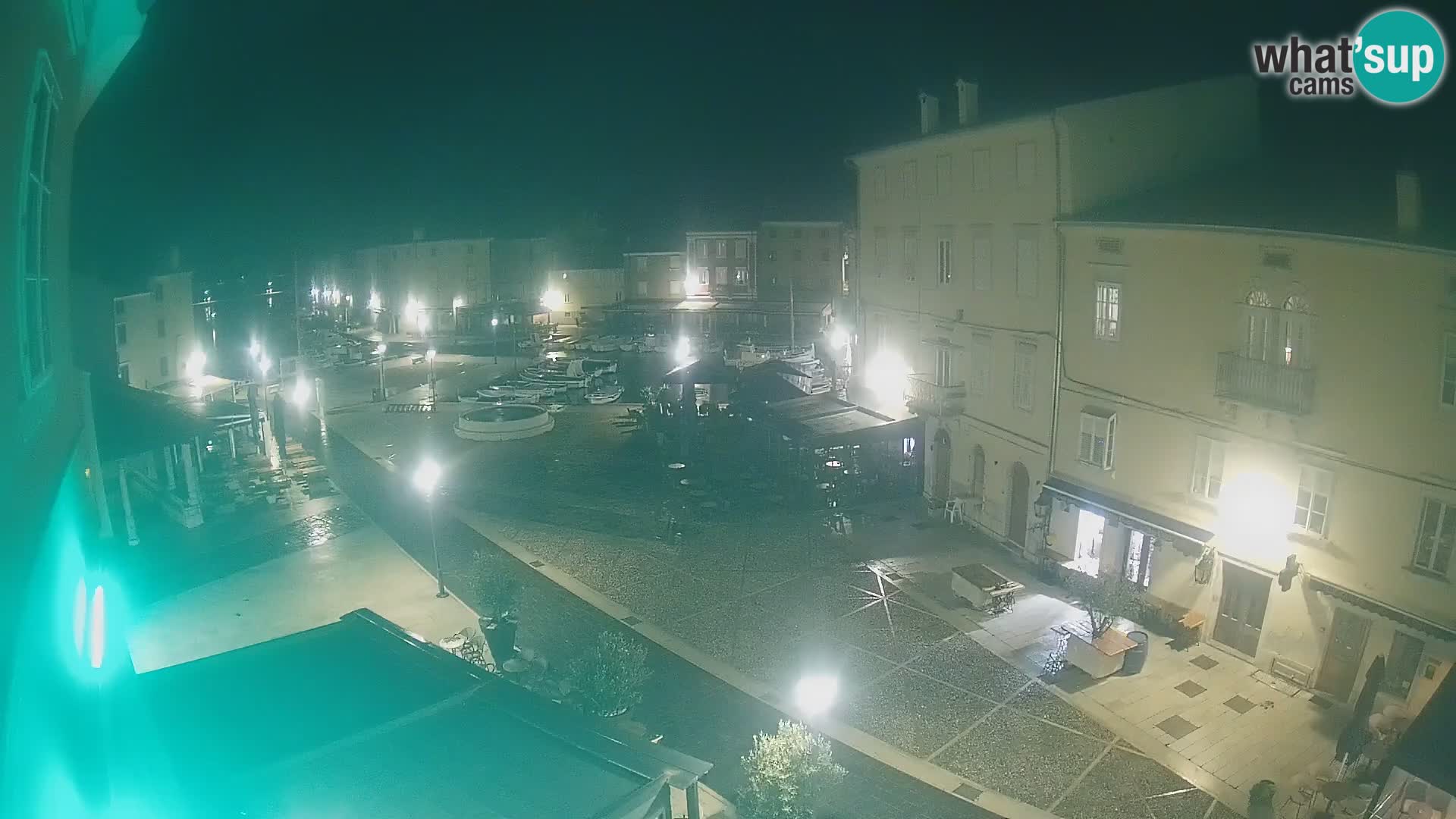 LIVE cam Cres Stadt – Hauptplatz und “mandrač” – Cres Insel – Kroatien