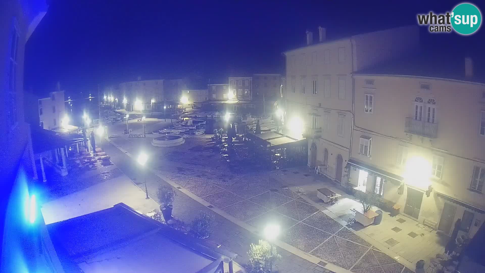 LIVE cam Cres Stadt – Hauptplatz und “mandrač” – Cres Insel – Kroatien