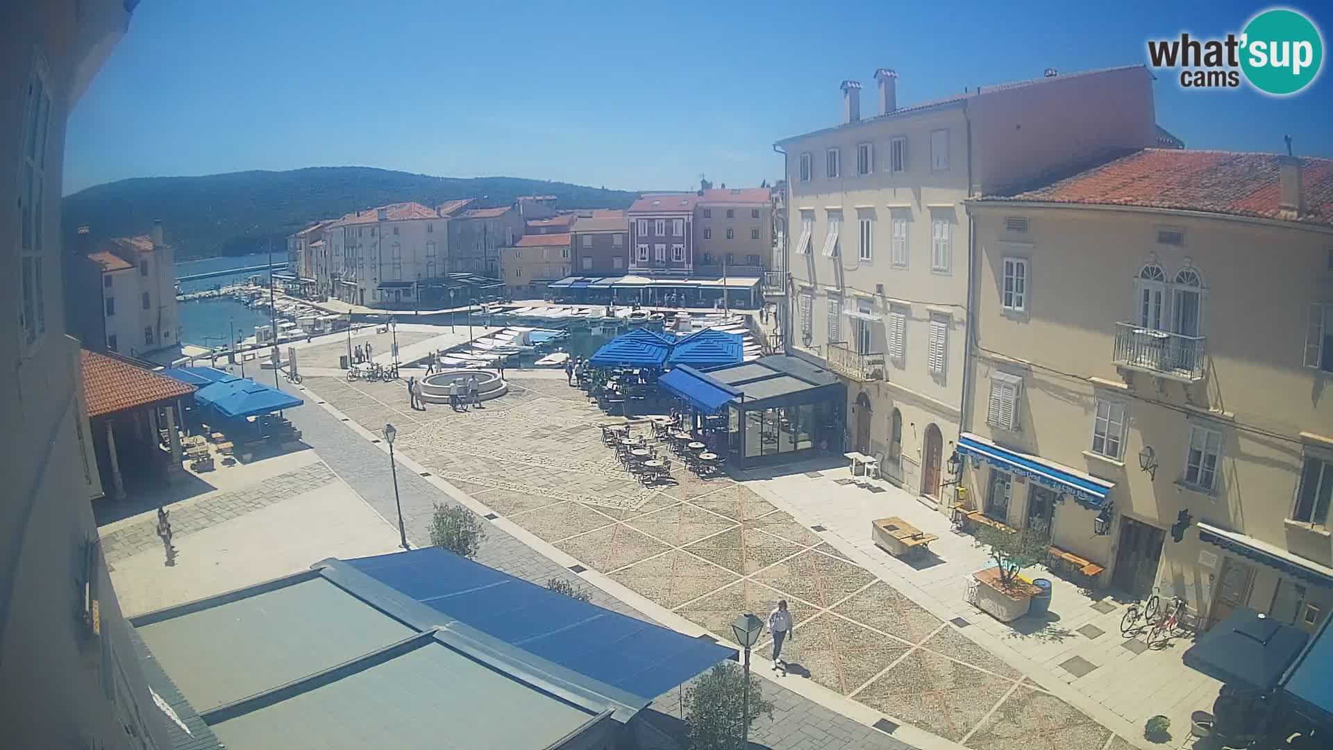 LIVE cam Cres city – main square and “mandrač” – Cres island – Croatia