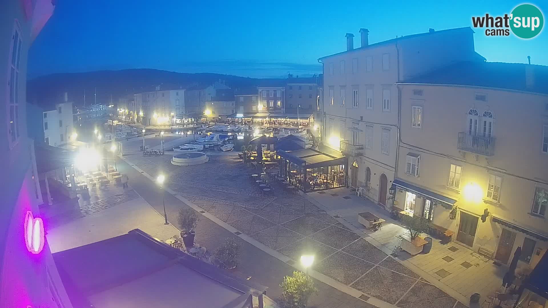 LIVE cam Cres city – main square and “mandrač” – Cres island – Croatia