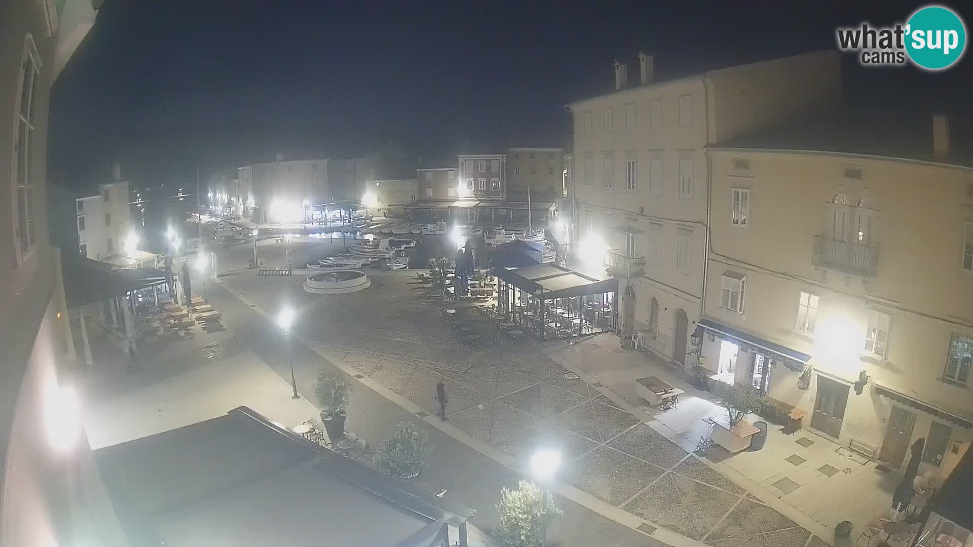 LIVE cam Cres Stadt – Hauptplatz und “mandrač” – Cres Insel – Kroatien