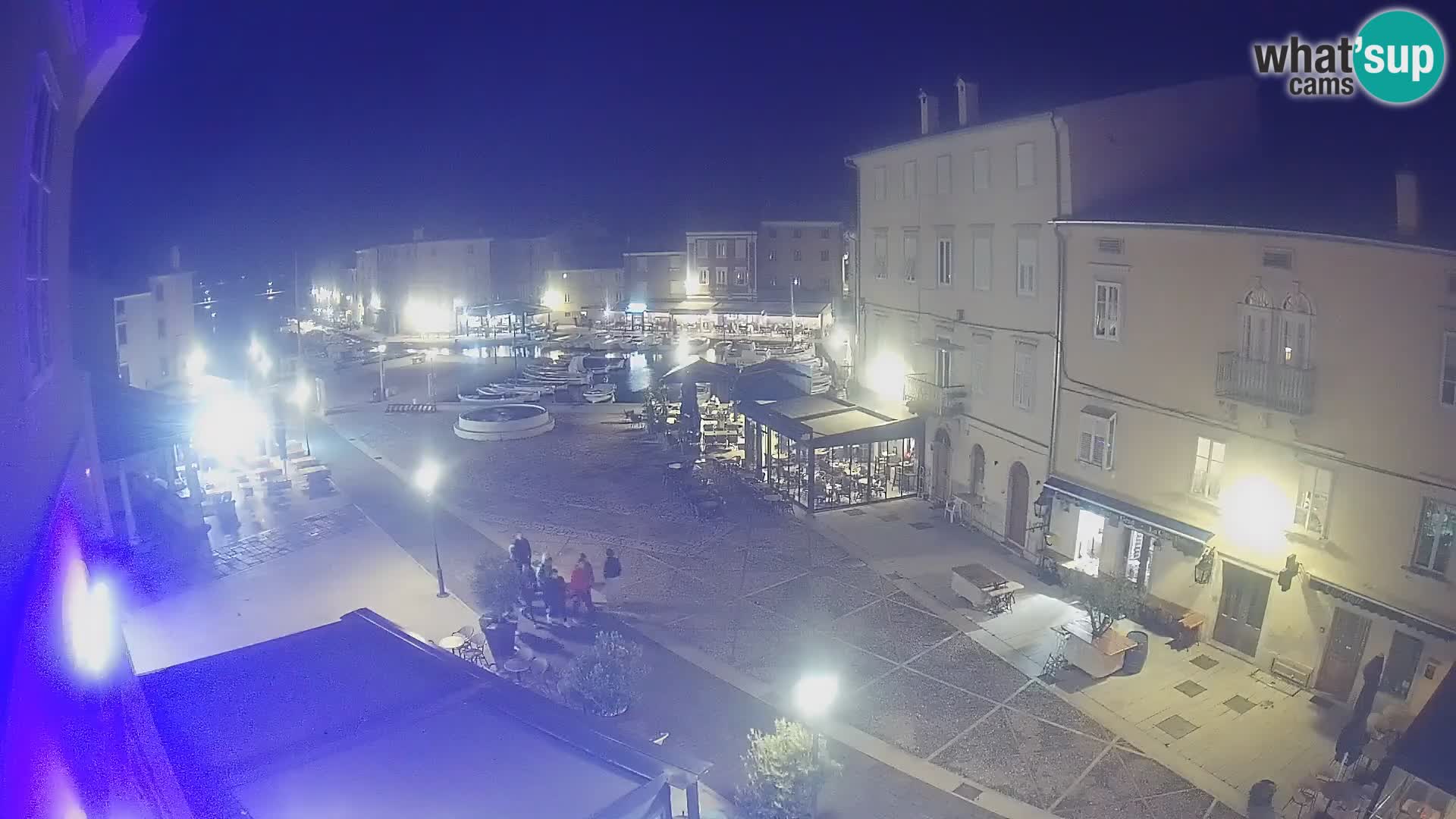 LIVE cam Cres Stadt – Hauptplatz und “mandrač” – Cres Insel – Kroatien