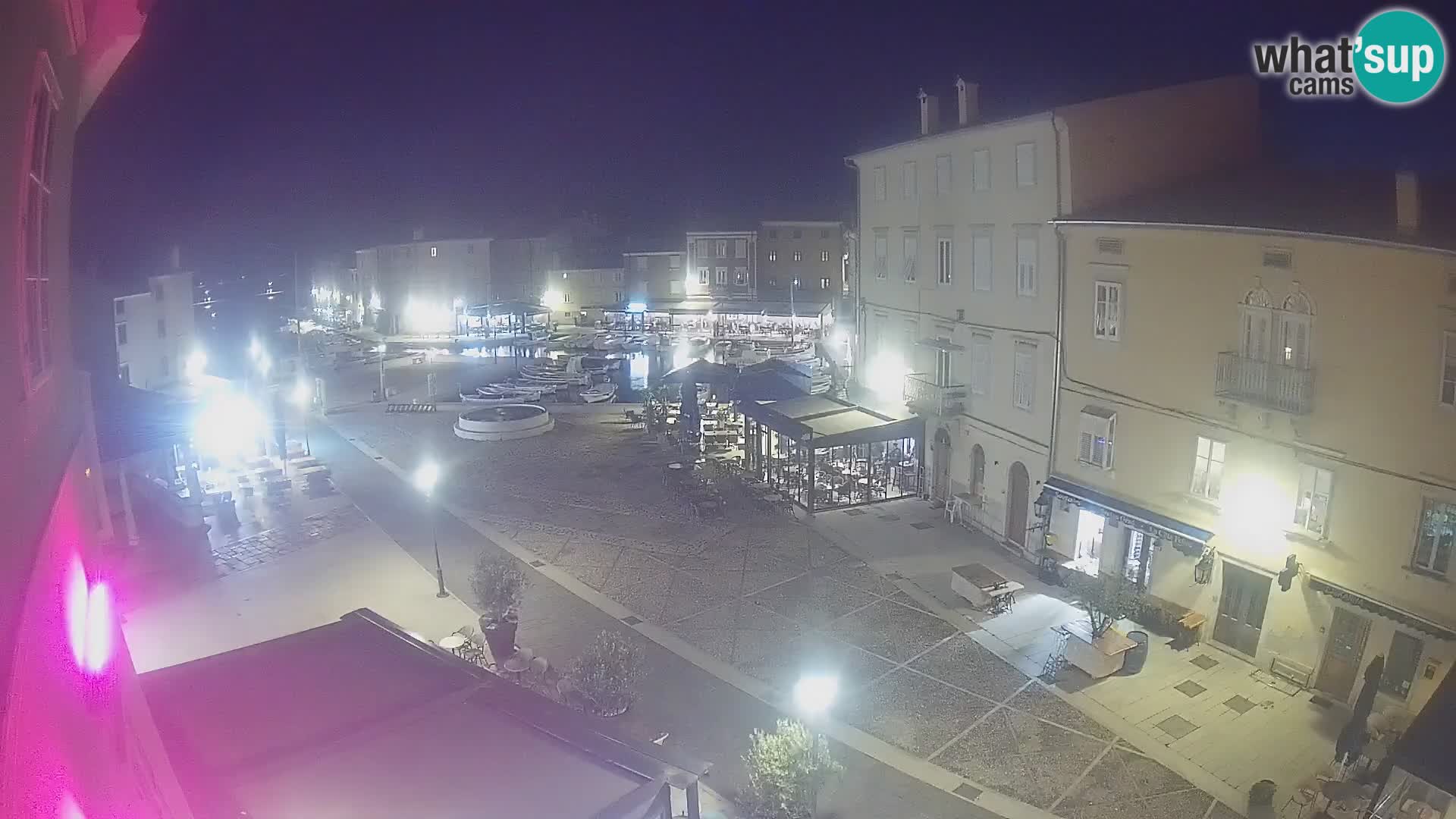 LIVE cam Cres città – piazza principale e “mandrač” – isola di Cherso – Croazia
