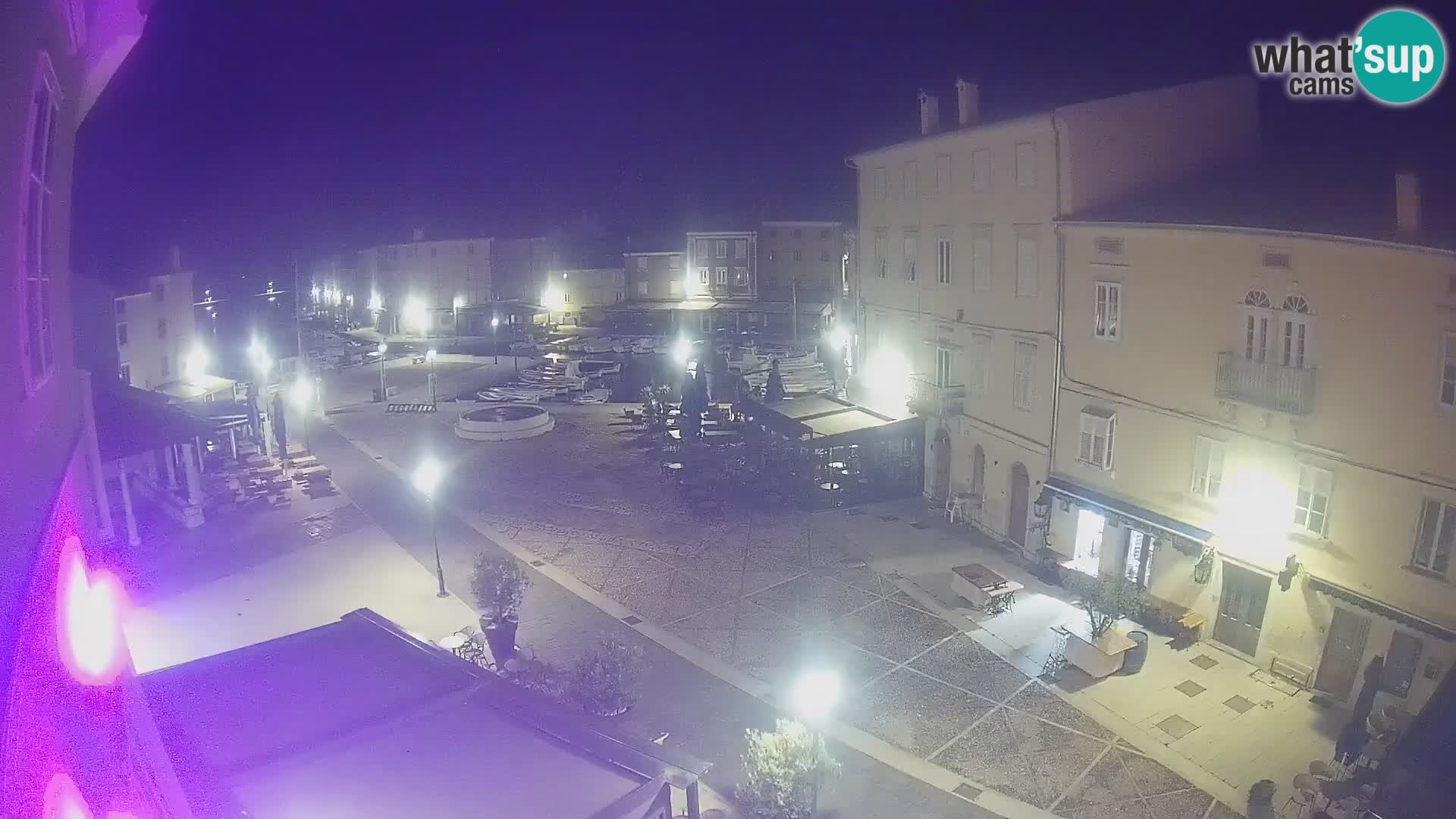LIVE cam Cres Stadt – Hauptplatz und “mandrač” – Cres Insel – Kroatien