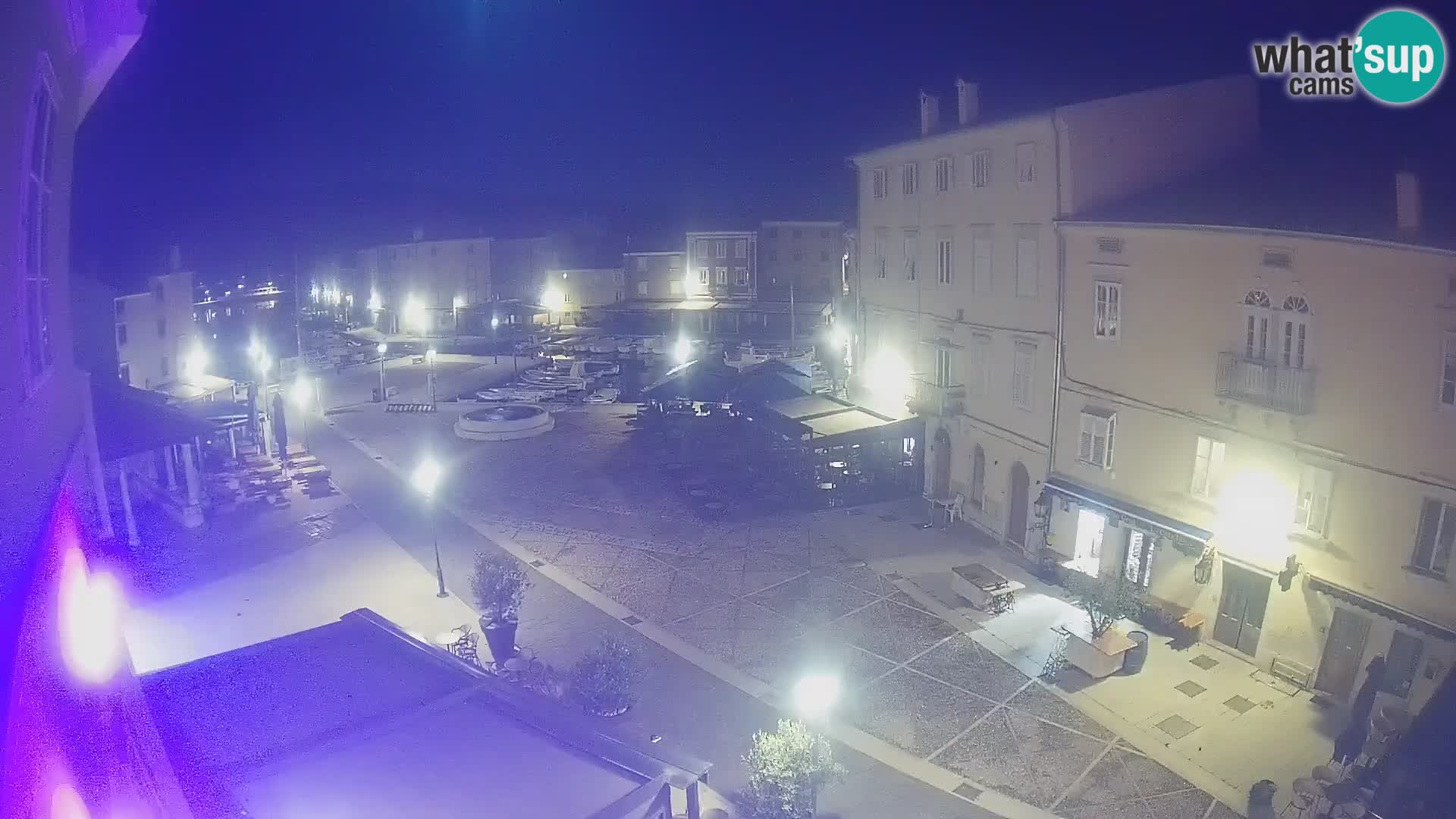 LIVE cam Cres Stadt – Hauptplatz und “mandrač” – Cres Insel – Kroatien