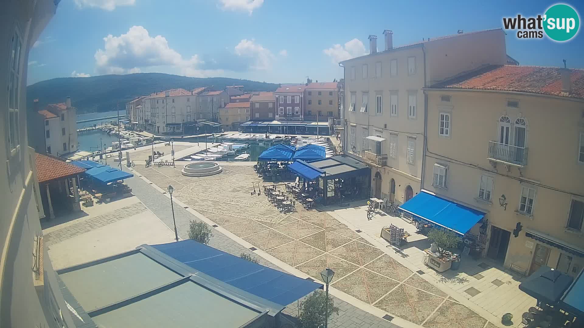 LIVE cam Cres città – piazza principale e “mandrač” – isola di Cherso – Croazia