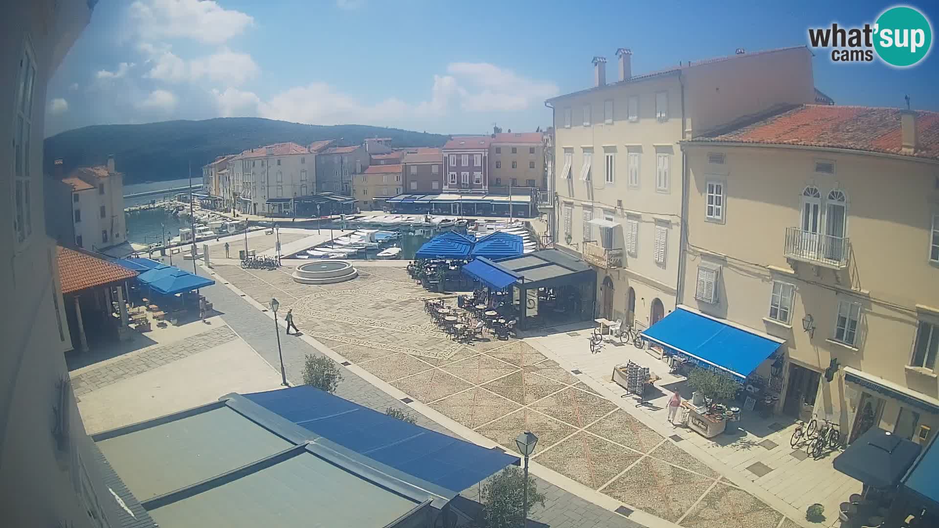LIVE cam Cres città – piazza principale e “mandrač” – isola di Cherso – Croazia