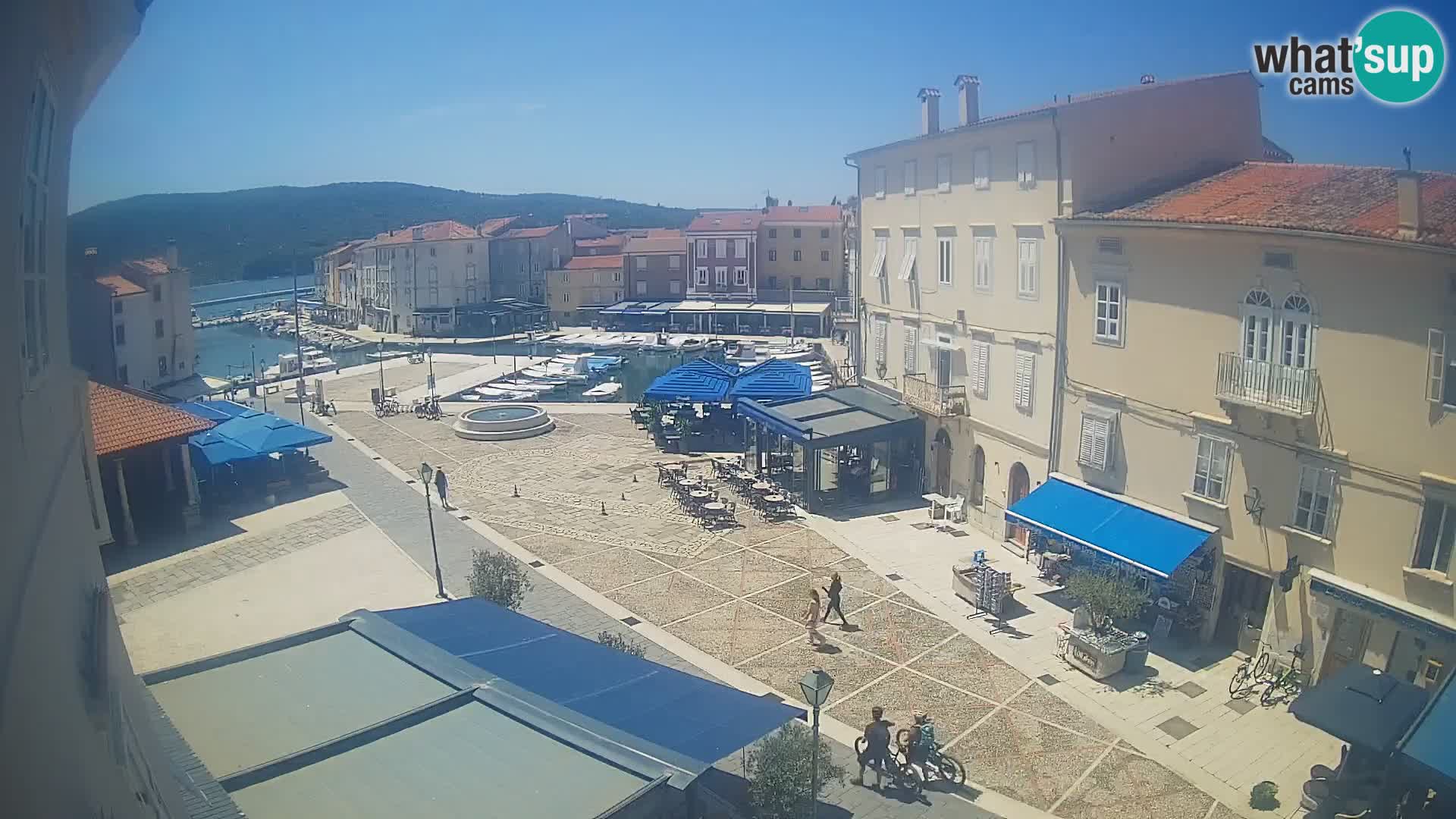 LIVE cam Cres city – main square and “mandrač” – Cres island – Croatia
