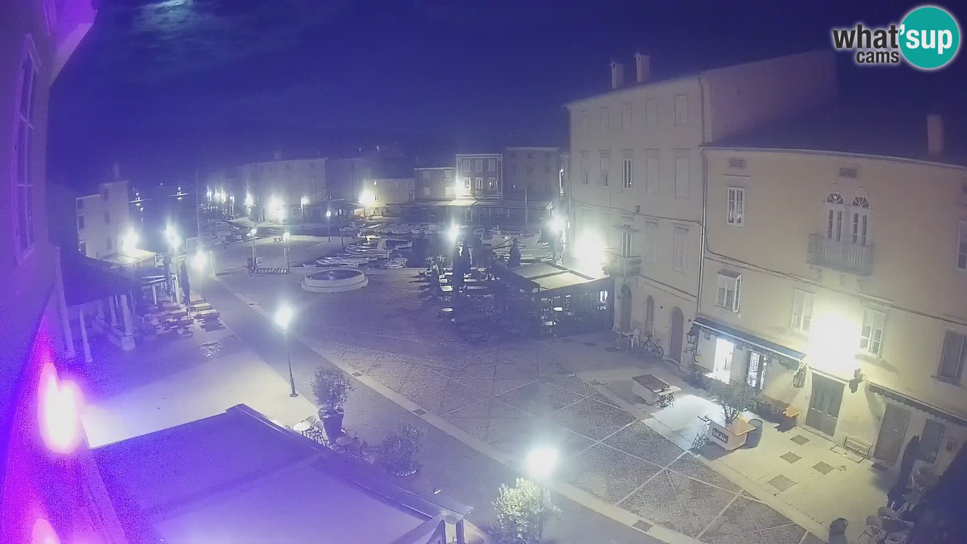 LIVE cam Cres città – piazza principale e “mandrač” – isola di Cherso – Croazia