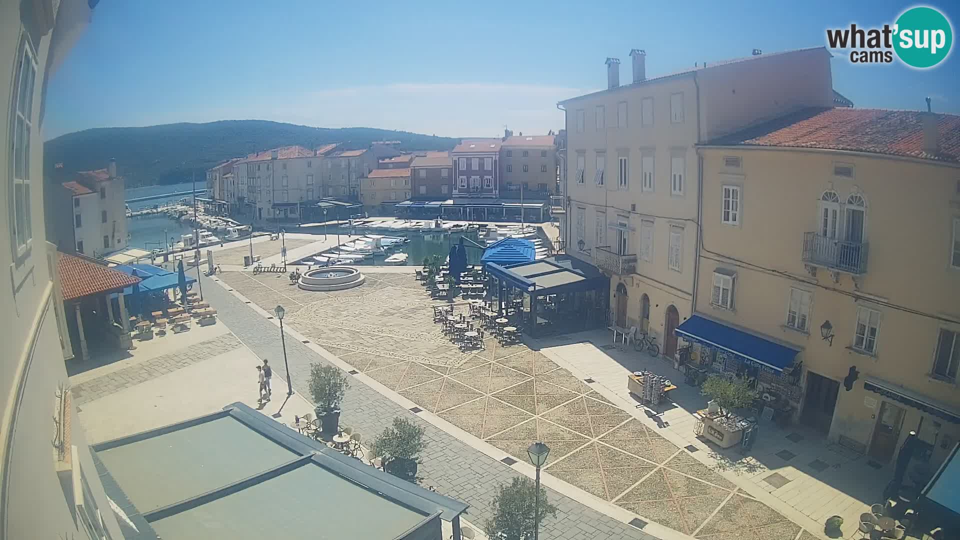 LIVE cam Cres city – main square and “mandrač” – Cres island – Croatia