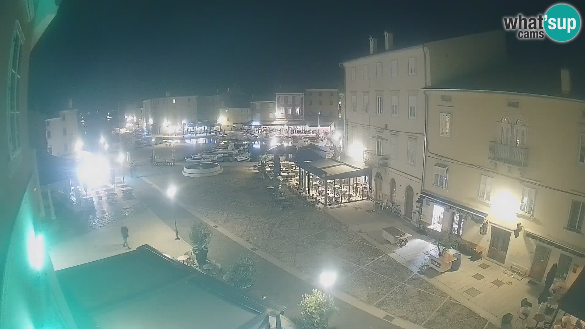 LIVE cam Cres Stadt – Hauptplatz und “mandrač” – Cres Insel – Kroatien