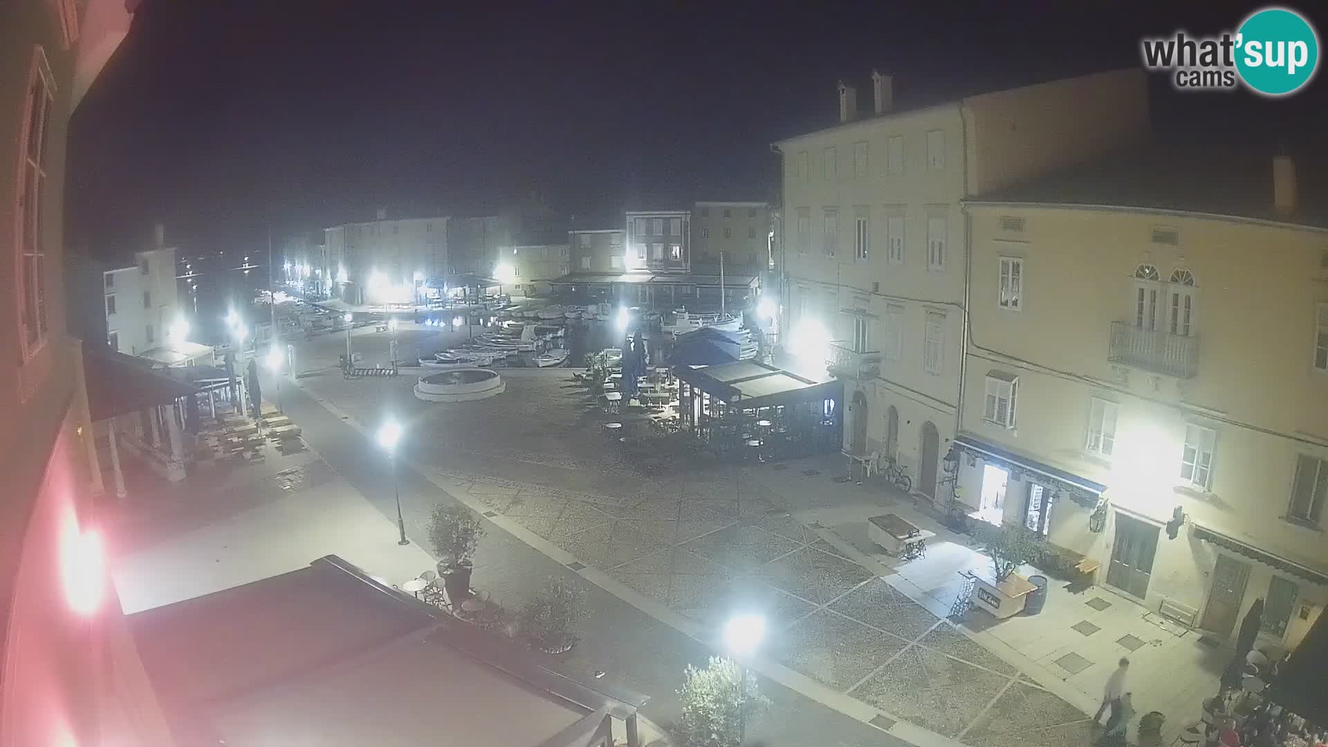 LIVE cam Cres city – place principale et “mandrač” – île de Cres – Croatie