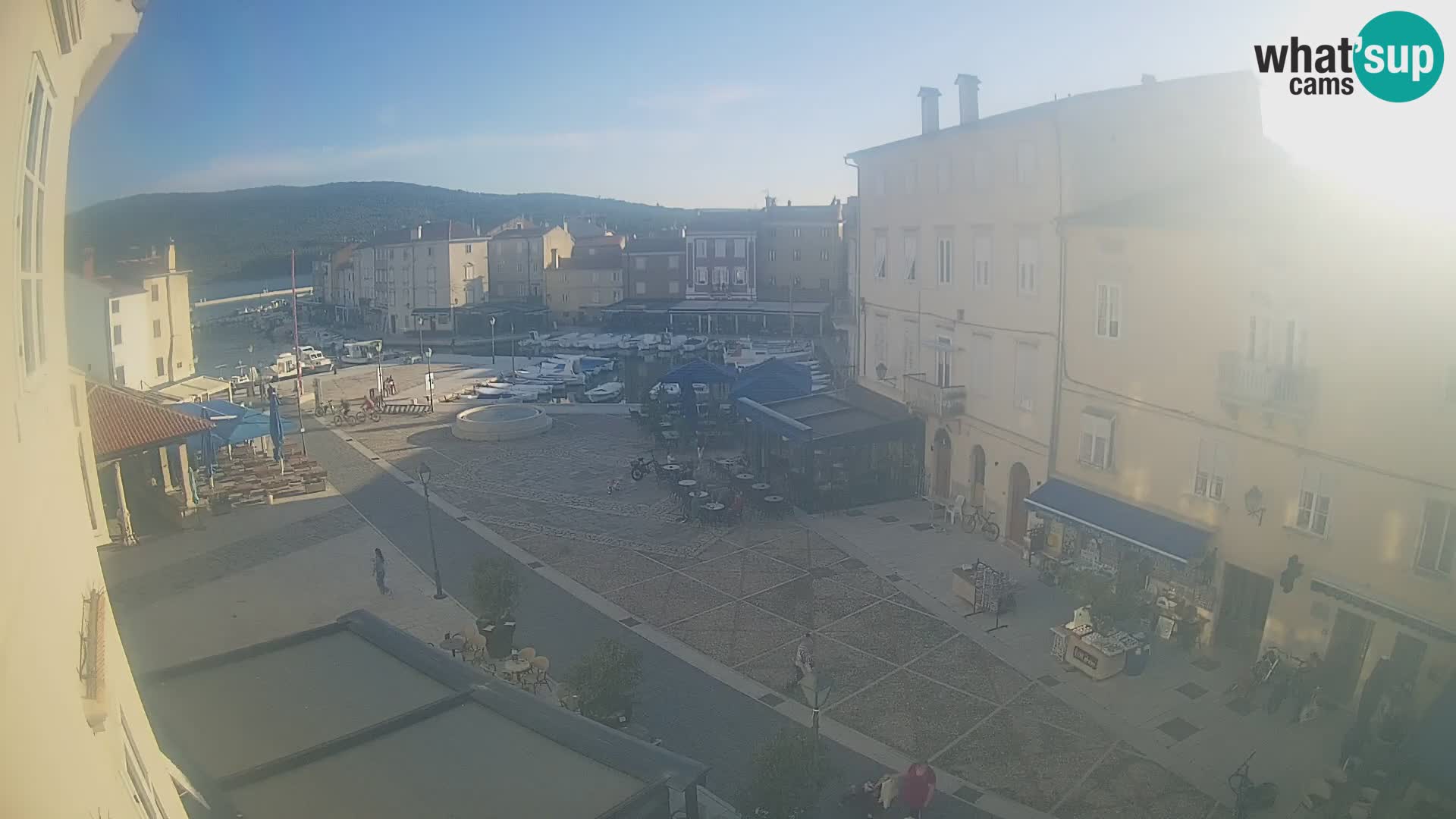 LIVE cam Cres city – main square and “mandrač” – Cres island – Croatia