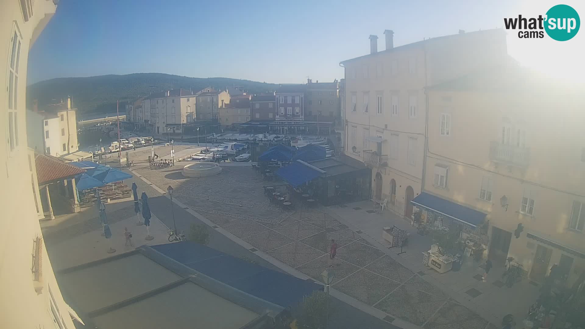 LIVE cam Cres città – piazza principale e “mandrač” – isola di Cherso – Croazia