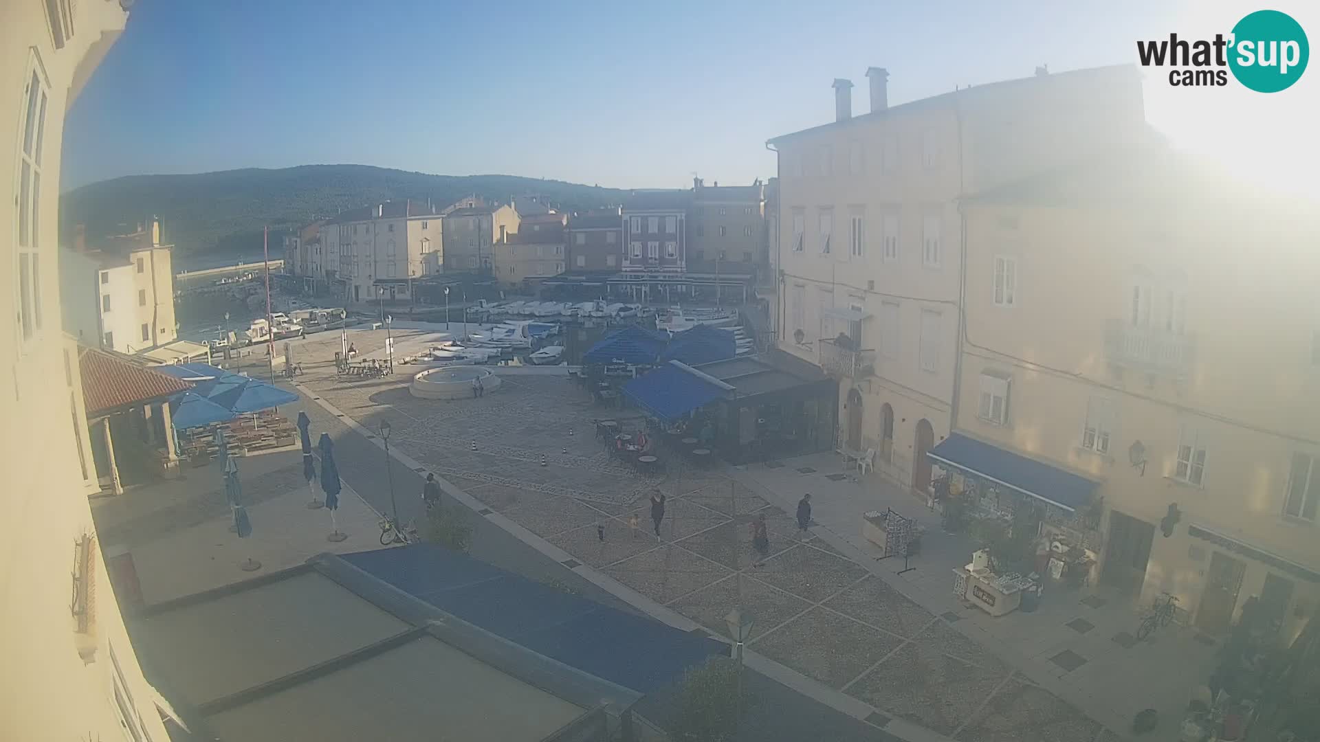 LIVE cam Cres city – main square and “mandrač” – Cres island – Croatia