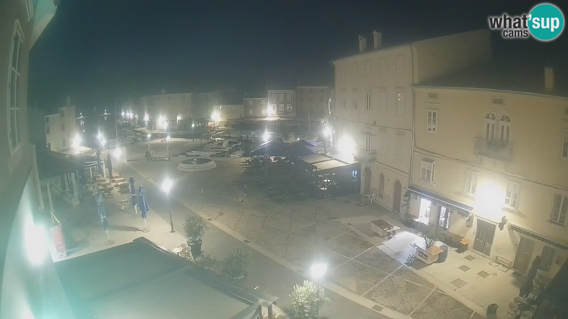 LIVE cam Cres Stadt – Hauptplatz und “mandrač” – Cres Insel – Kroatien