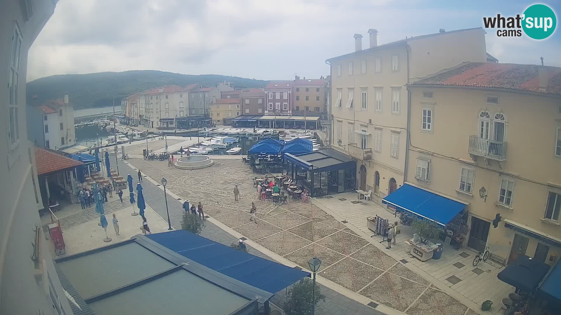 LIVE cam Cres city – main square and “mandrač” – Cres island – Croatia