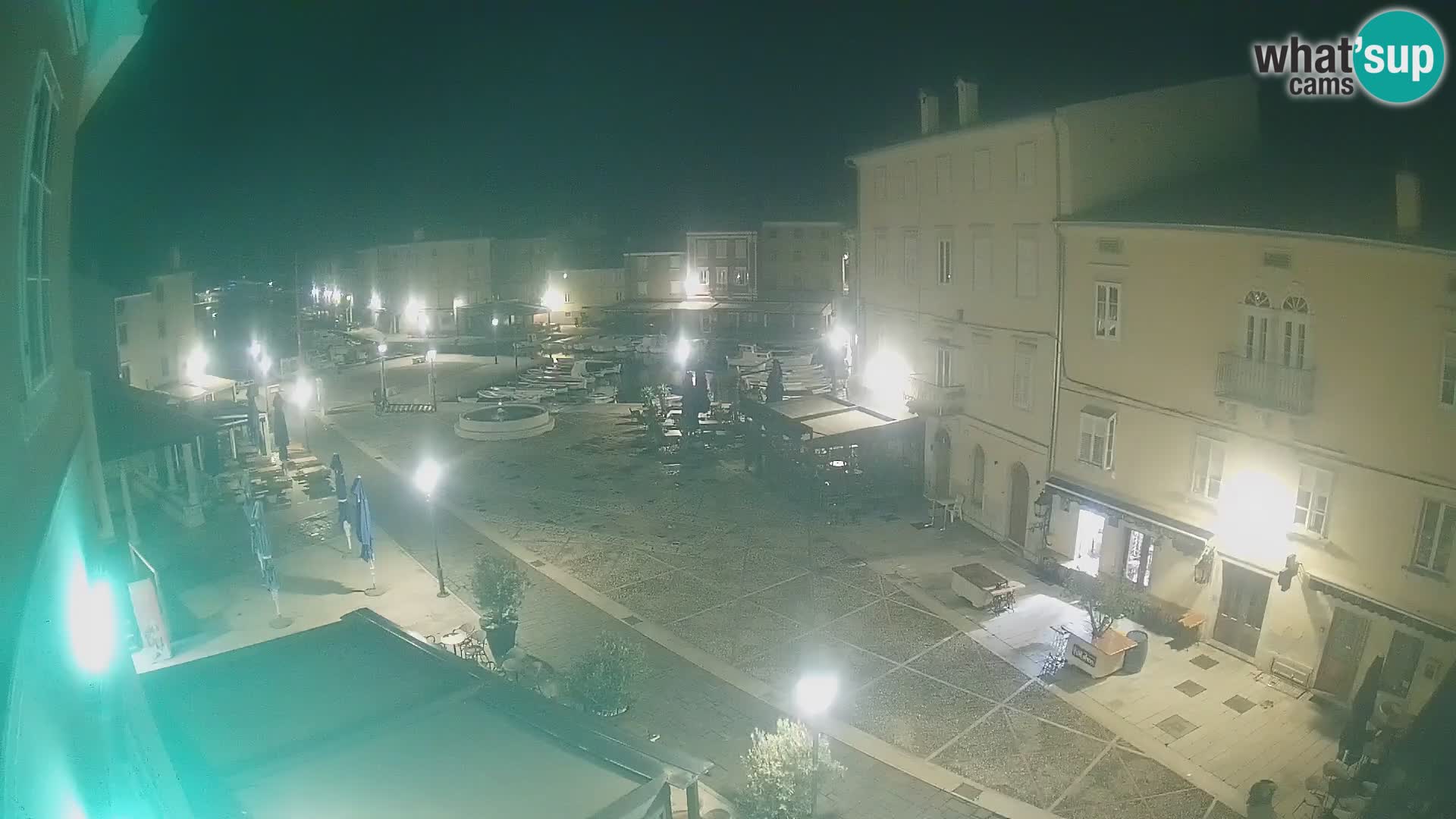 LIVE cam Cres city – main square and “mandrač” – Cres island – Croatia