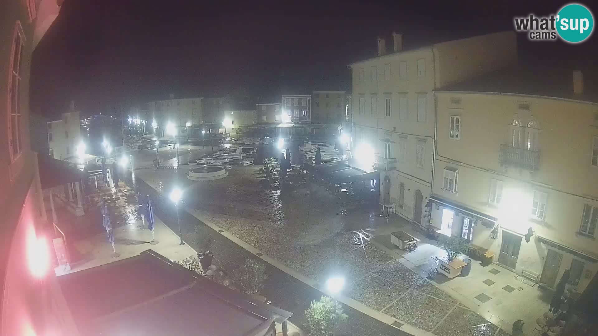 LIVE cam Cres città – piazza principale e “mandrač” – isola di Cherso – Croazia