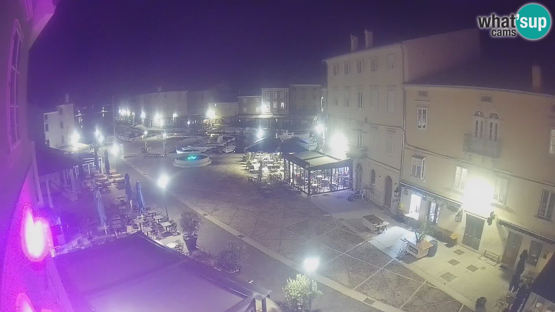 LIVE cam Cres city – place principale et “mandrač” – île de Cres – Croatie