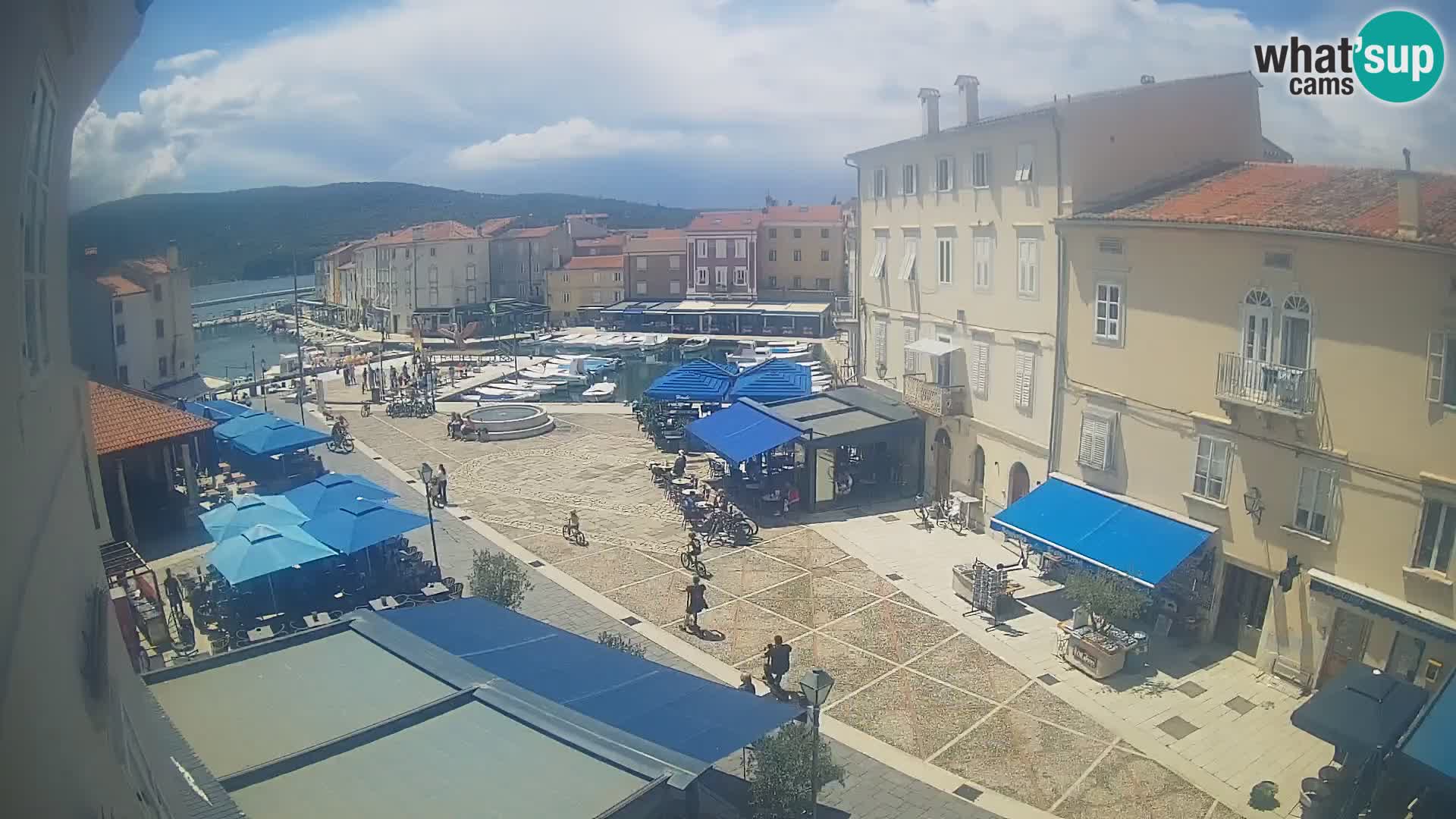 LIVE cam Cres città – piazza principale e “mandrač” – isola di Cherso – Croazia
