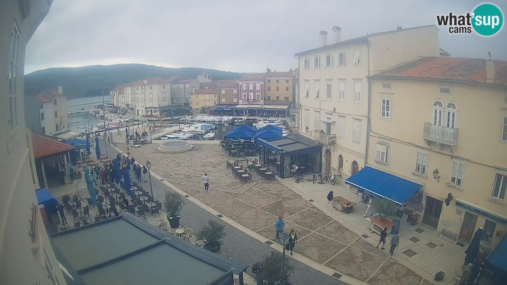 LIVE cam Cres city – main square and “mandrač” – Cres island – Croatia