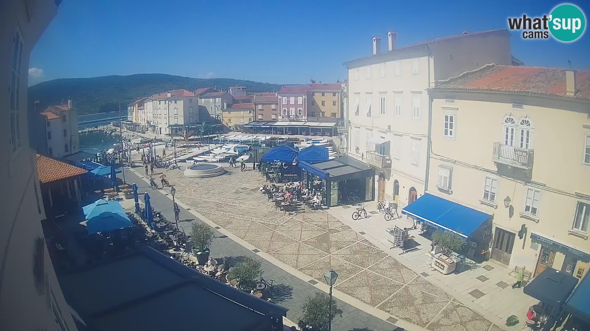 LIVE cam Cres Stadt – Hauptplatz und “mandrač” – Cres Insel – Kroatien