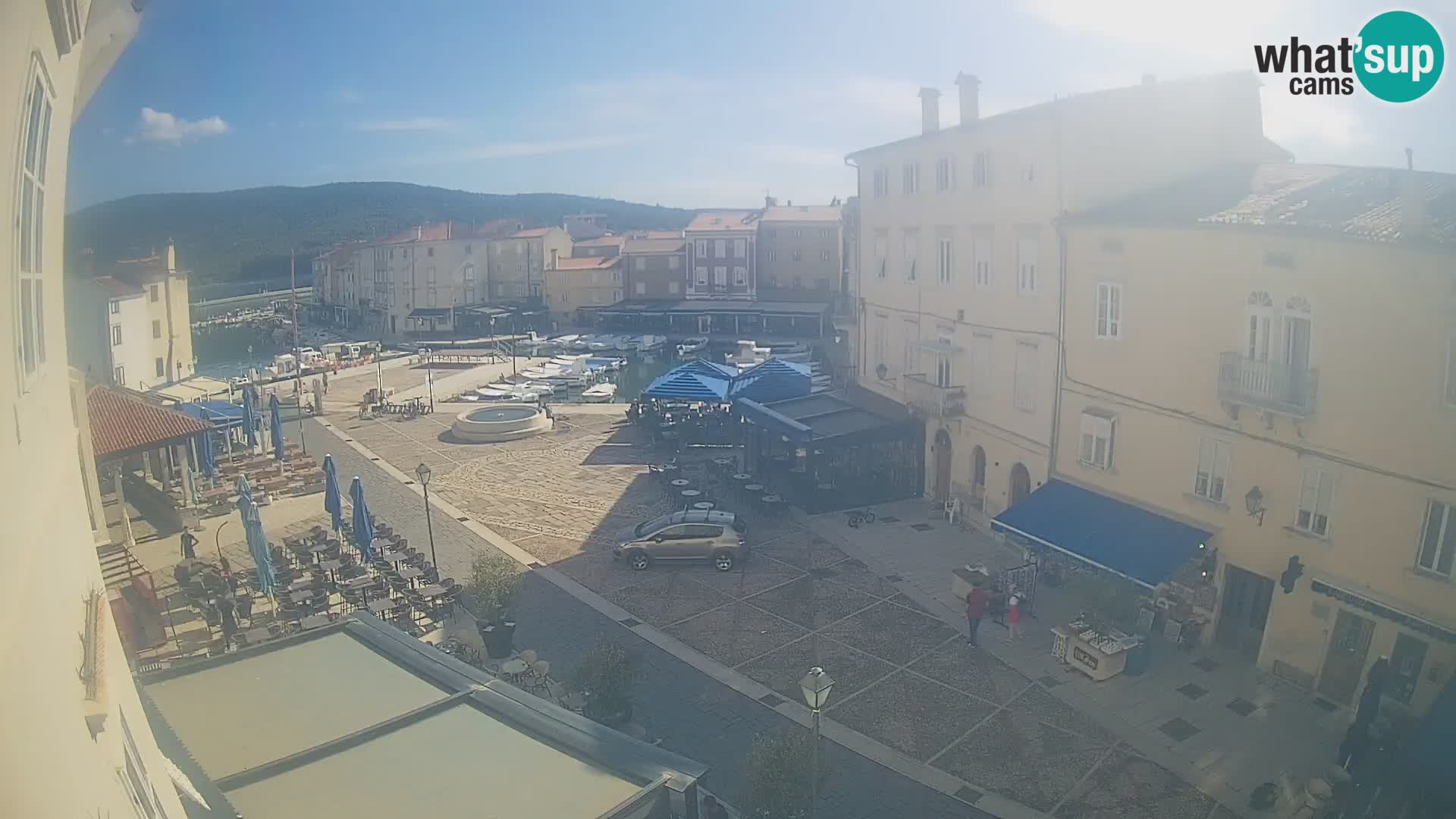 LIVE cam Cres city – main square and “mandrač” – Cres island – Croatia