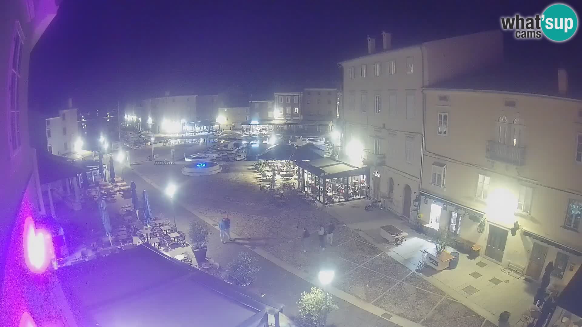 LIVE cam Cres city – place principale et “mandrač” – île de Cres – Croatie