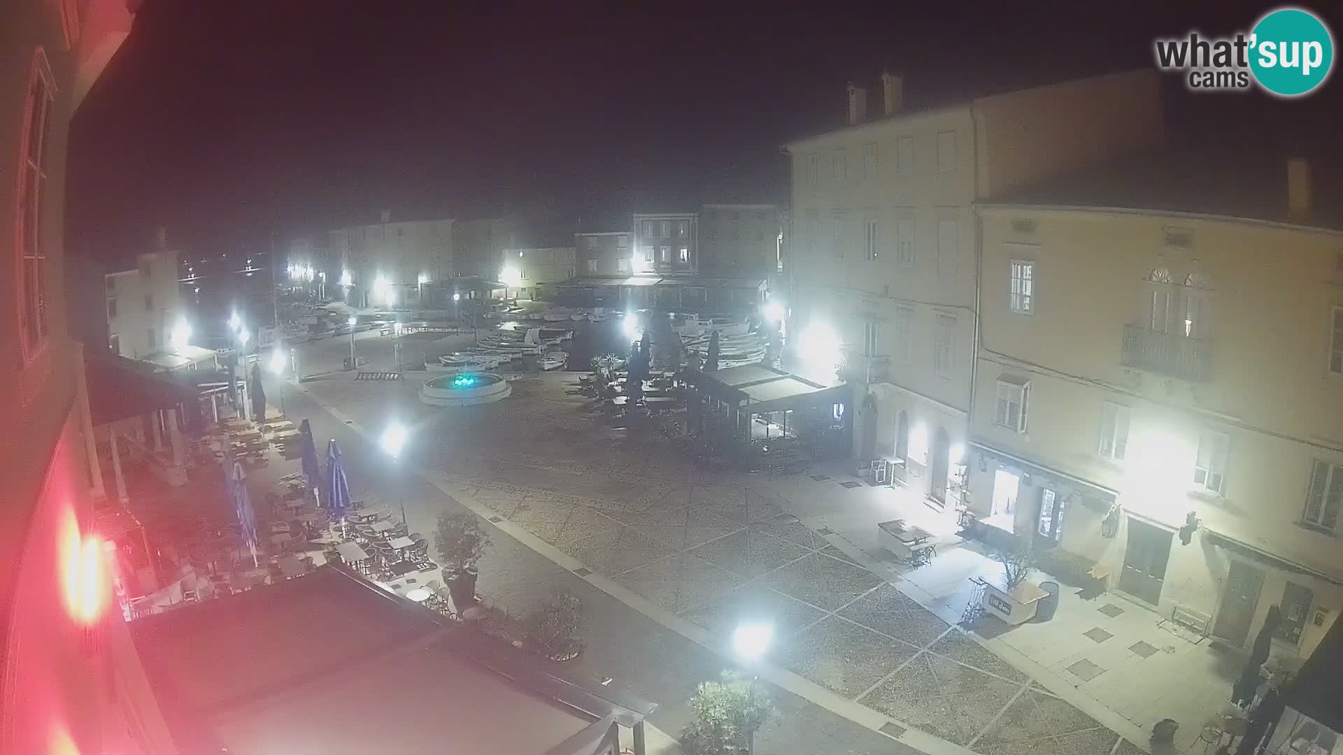 LIVE cam Cres city – place principale et “mandrač” – île de Cres – Croatie