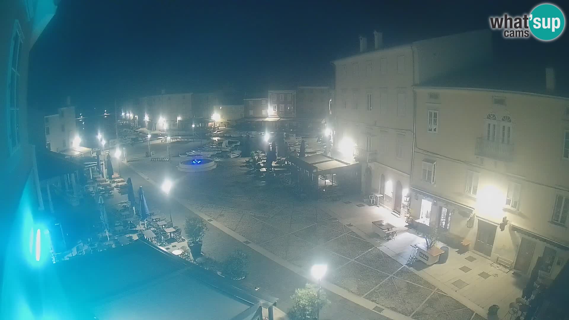 LIVE cam Cres città – piazza principale e “mandrač” – isola di Cherso – Croazia